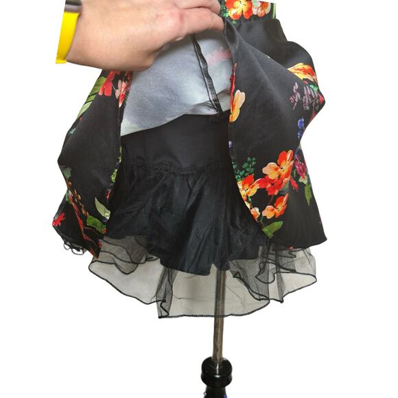 City Studio black red floral A line mini skirt size juniors 5 - Picture 6 of 16
